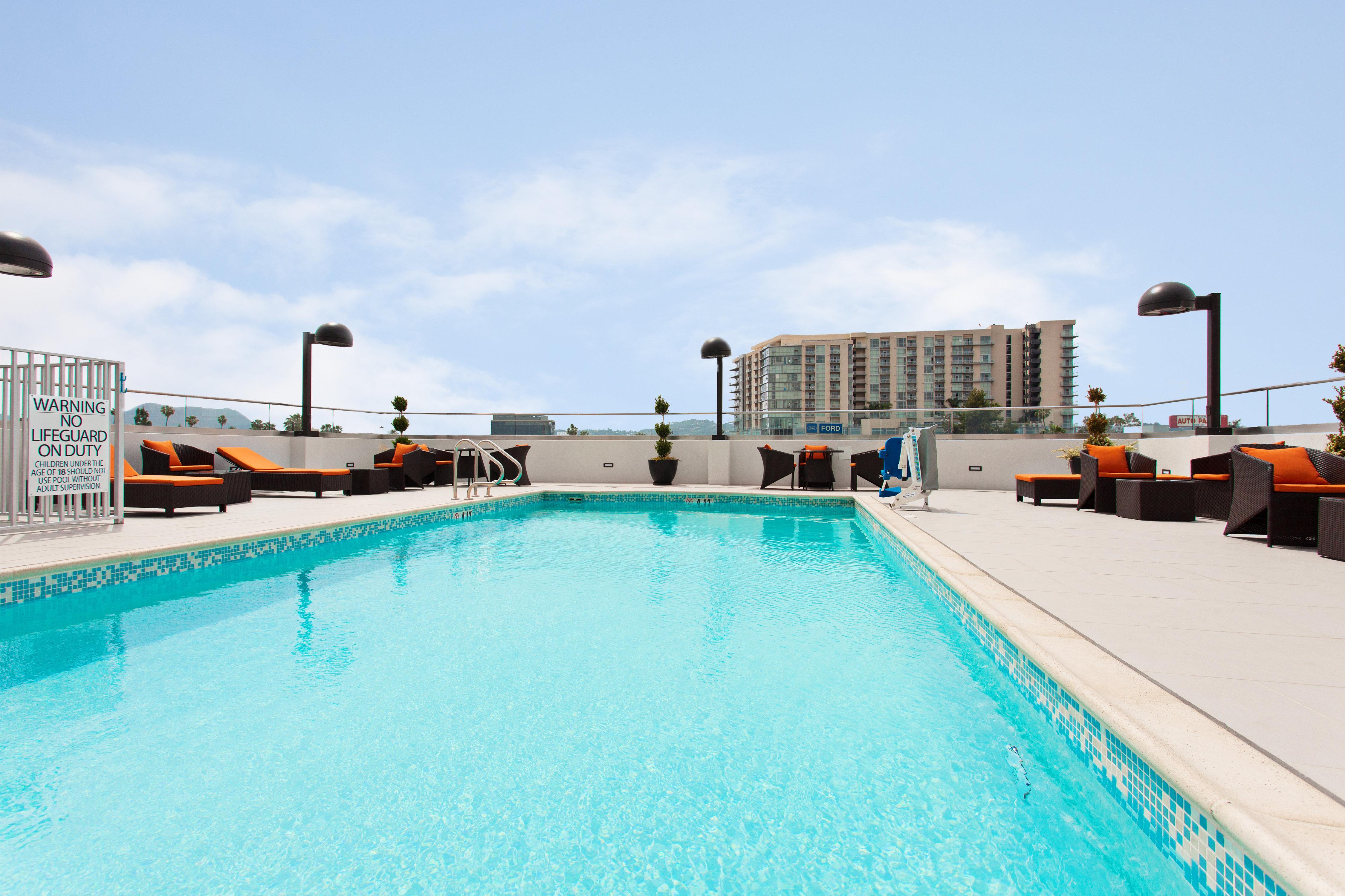 Holiday Inn Express North Hollywood - Burbank Area By Ihg Los Angeles Exteriér fotografie