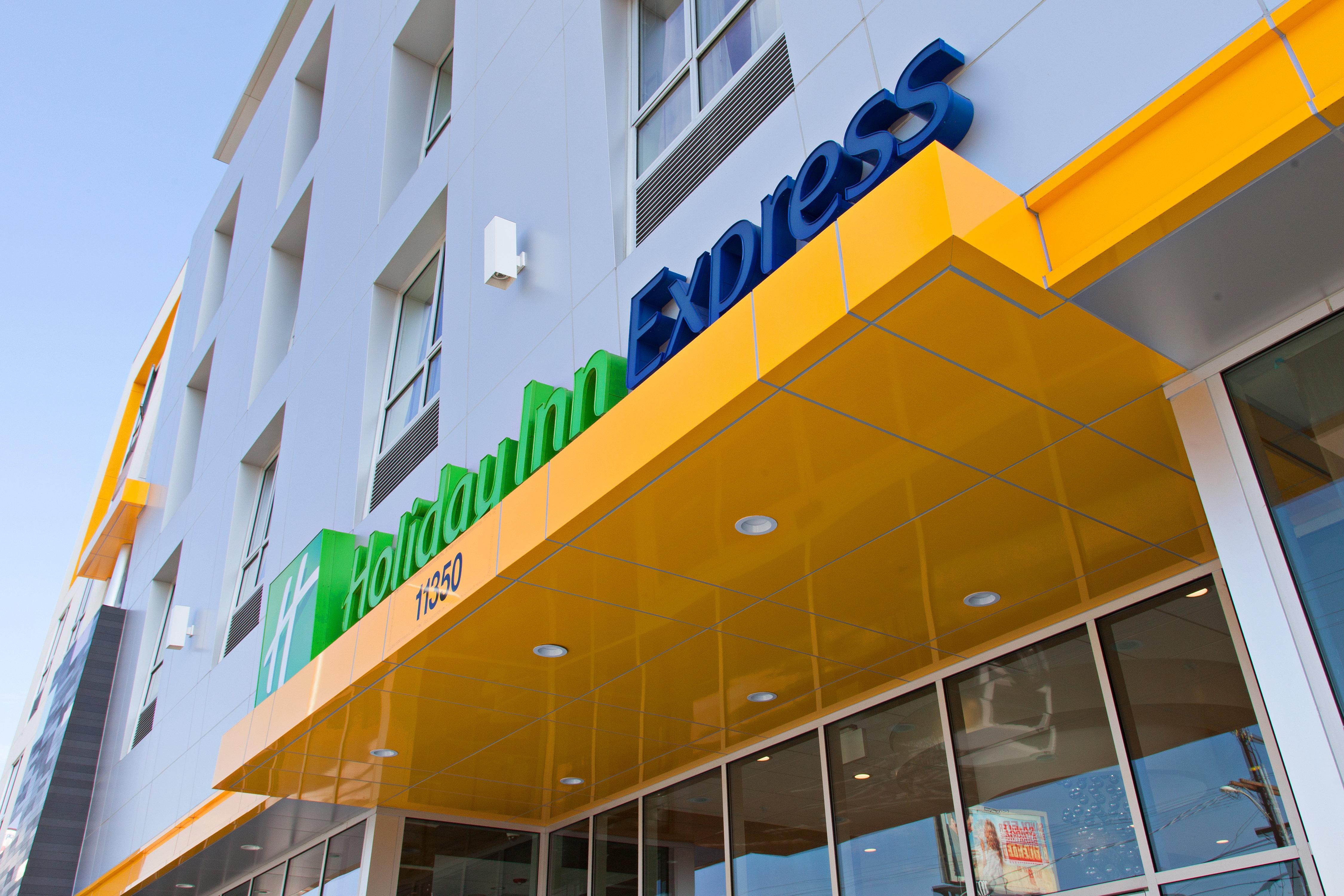 Holiday Inn Express North Hollywood - Burbank Area By Ihg Los Angeles Exteriér fotografie