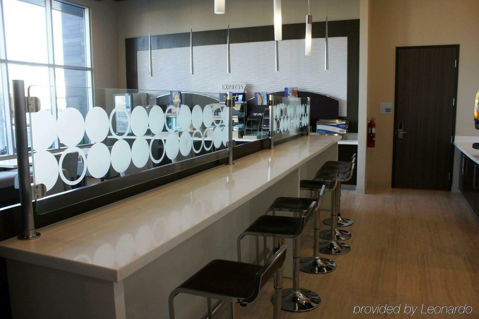 Holiday Inn Express North Hollywood - Burbank Area By Ihg Los Angeles Exteriér fotografie